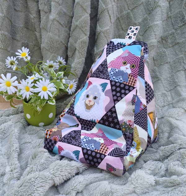 Cat Design Pillow with Pocket to suit Book and Tablet