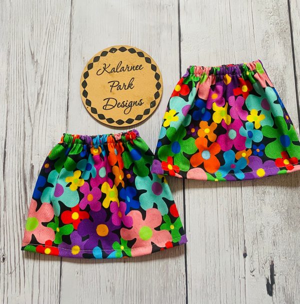 ''Groovy Flowers" Ladies Sock Savers