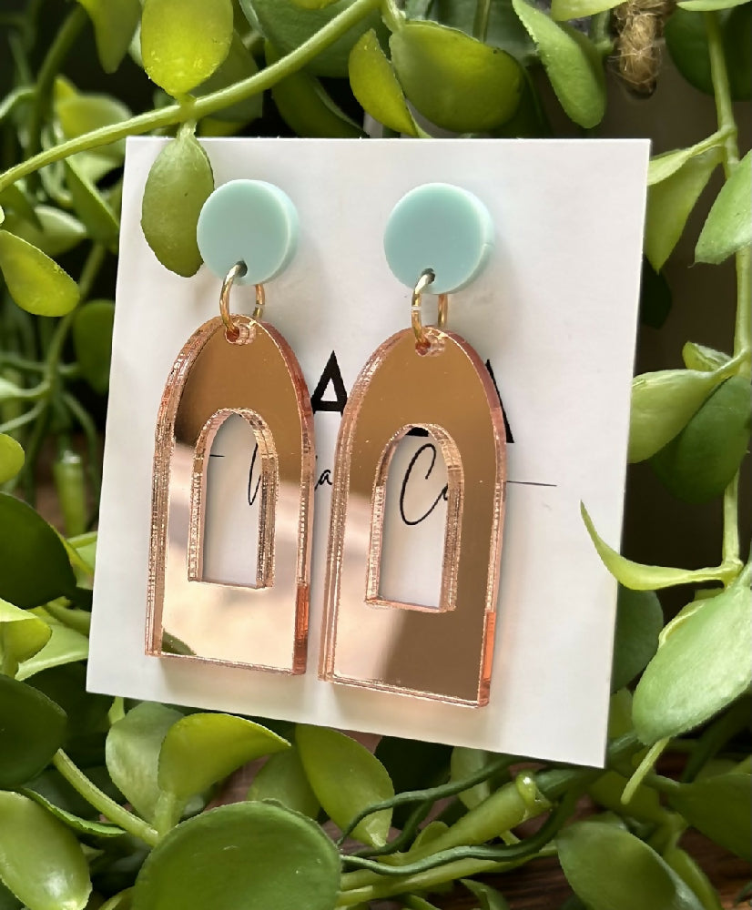Arch Dangles