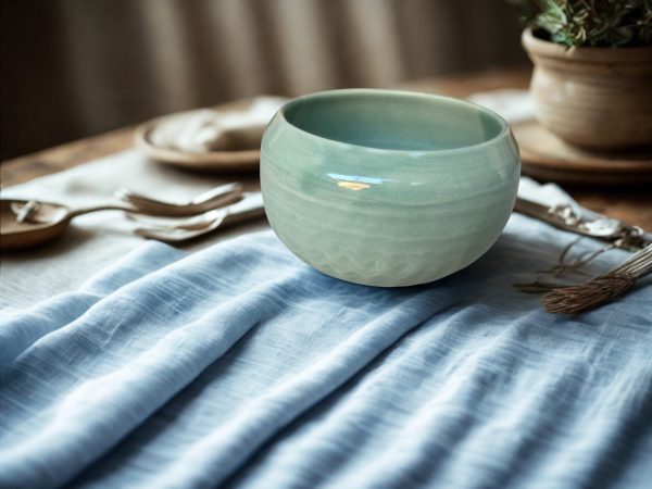 8 x 6.5cm moon bowl in wheel thrown stoneware clay. Fully glazed